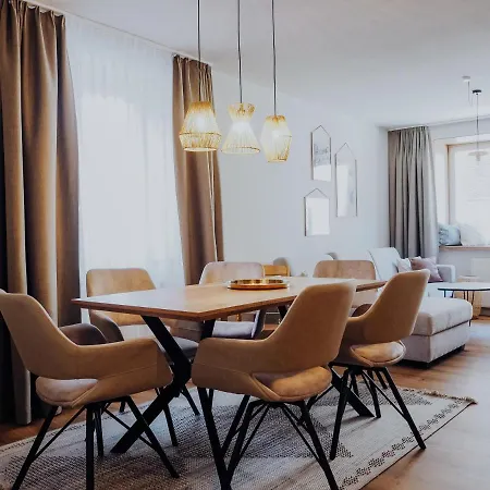 Otel Levy's & Breakfast 4*