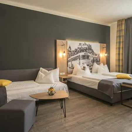 Levy's & Breakfast Otel 4*